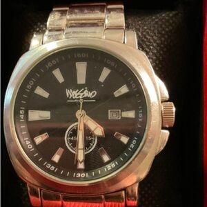 Massimo men’s watch.  Keeping great time. New battery EUC